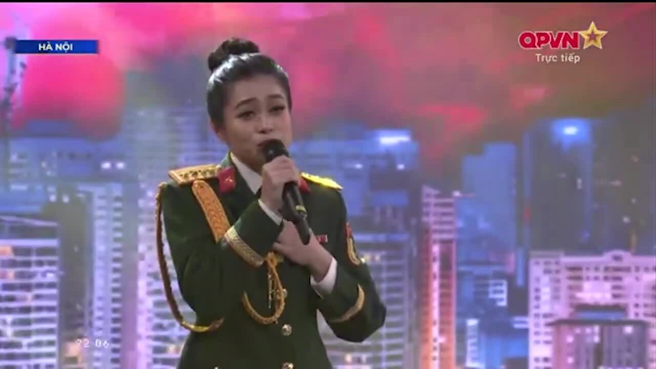 Mashup 'Viết tiếp câu chuyện câu chuyện hòa bình - Tiến bước dưới quân kỳ - Khát vọng là người Việt'