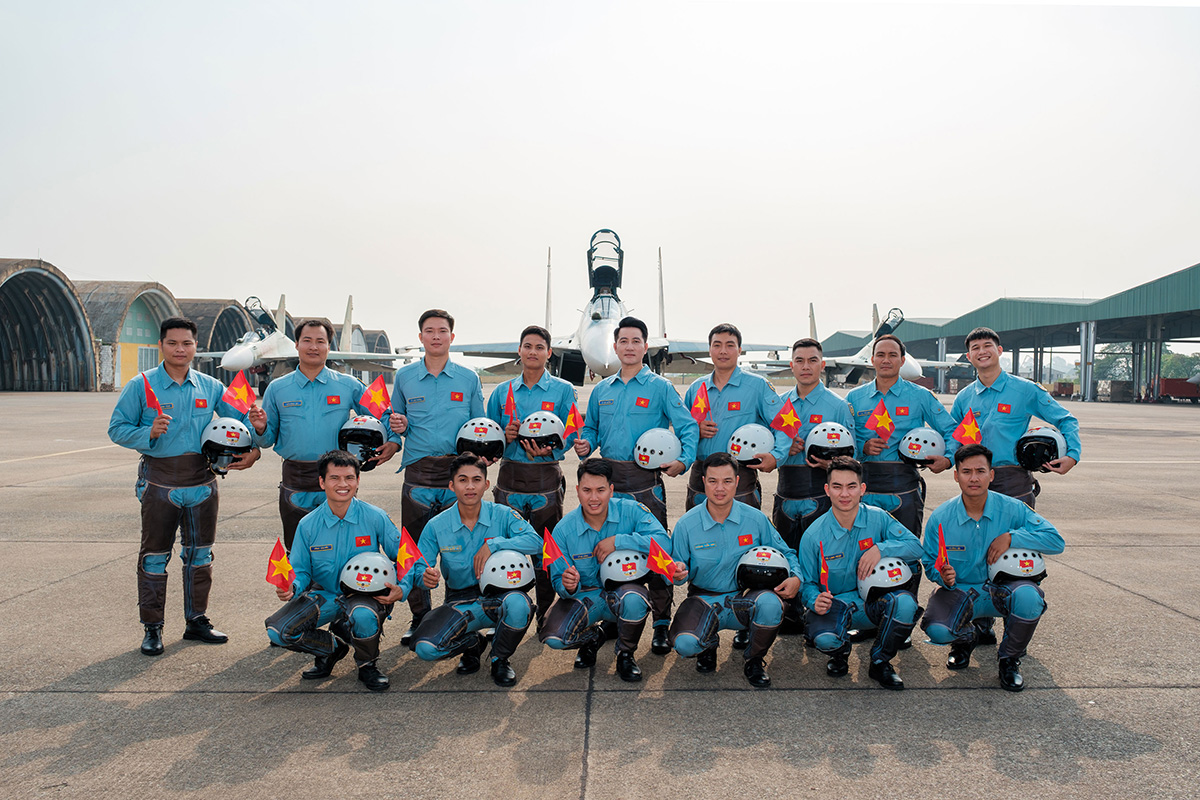MV "Phi đội ta xuất kích" - Nguyễn Phi Hùng