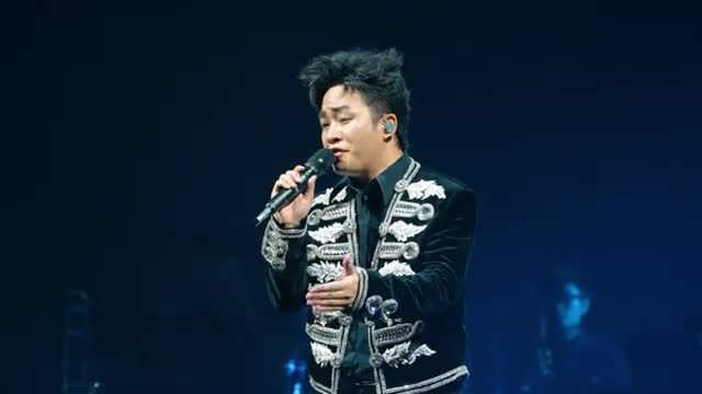 Tùng Dương hát về tình cha con